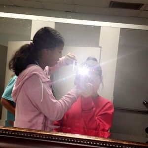 Meet your Posher, Ava